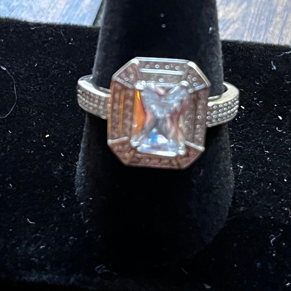 White Topaz and Sterling silver ring - Picture 1 of 5